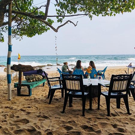 Silent Cabana And Restaurant Marakolliya, Тангалле Екстер'єр фото