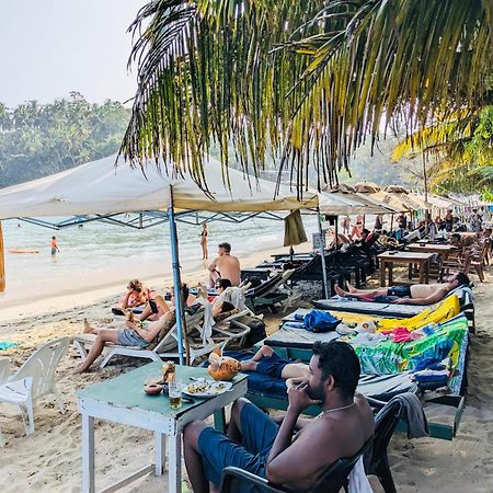 Silent Cabana And Restaurant Marakolliya, Тангалле Екстер'єр фото