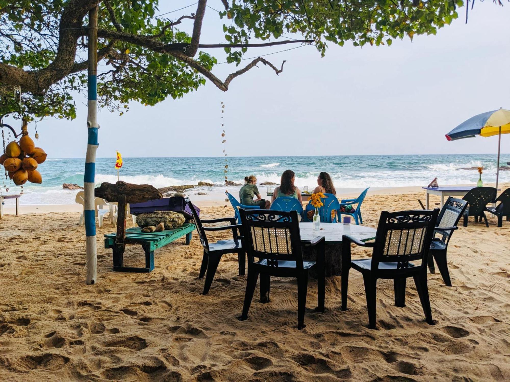 Silent Cabana And Restaurant Marakolliya, Тангалле Екстер'єр фото
